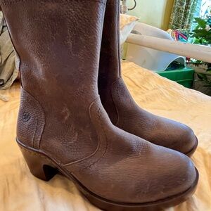 Ariat women’s NEW  Leather Women's Boots brown size 6.5 heel dress